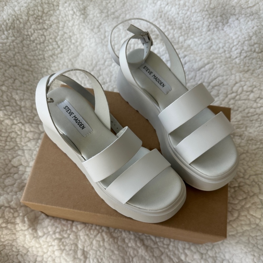 New Steve Madden White Sandals Size 8 - Picture 3 of 5